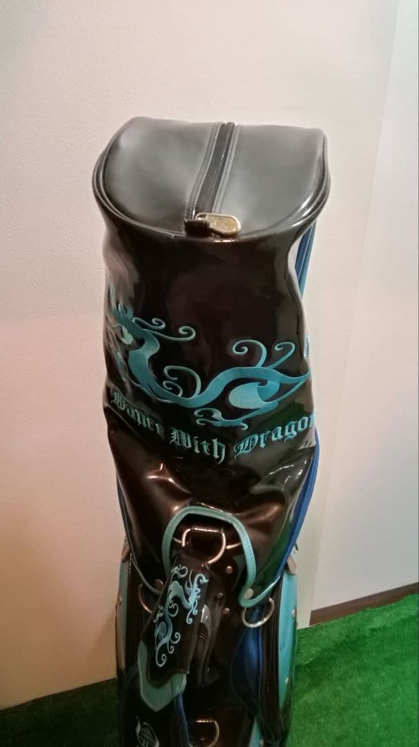 ダンスウィズドラゴン　キャディバッグ　エナメル　ブラック×ブルー