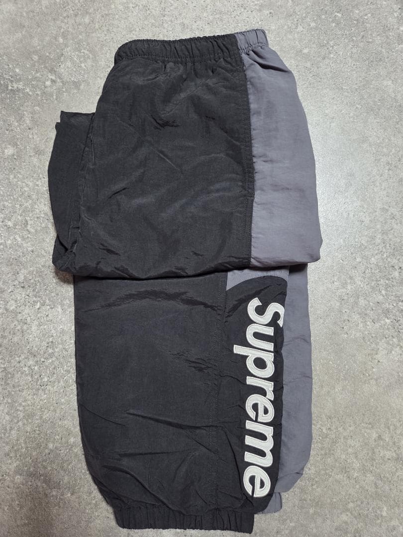 ★週末限定値引き価格★【中古】Supremeサイドロゴナイロンパンツ黒S