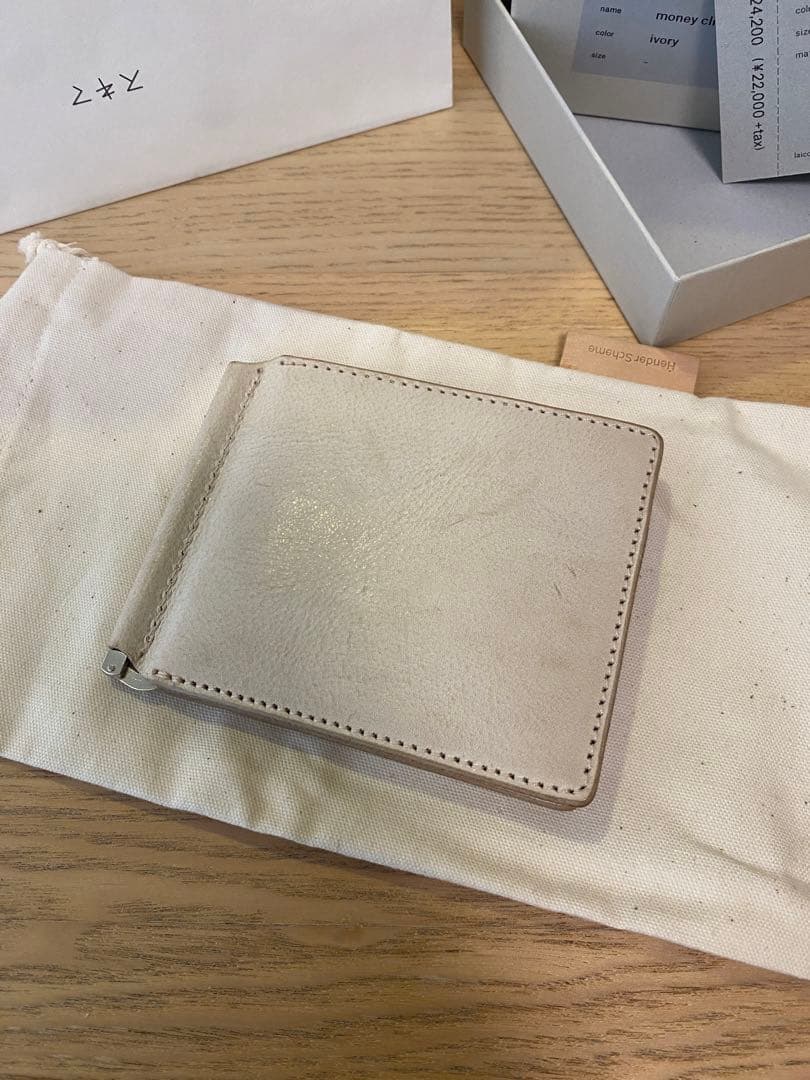 エンダースキーマ　マネークリップ　財布　アイボリー