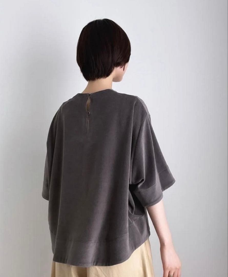 TENNE HANDCRAFTED MODERN ベロアハーフスリーブトップス