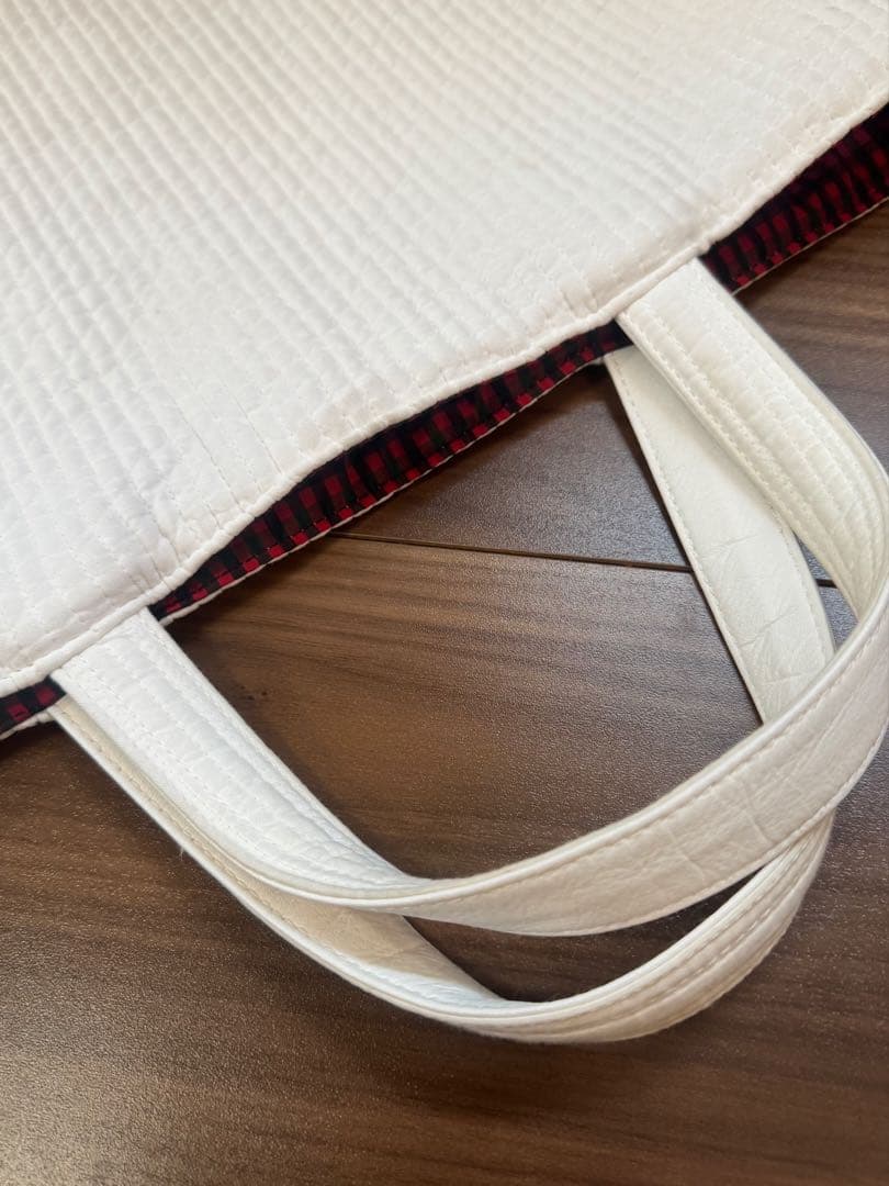 ファミリア×ピオヌンナル　ピアノホワイト