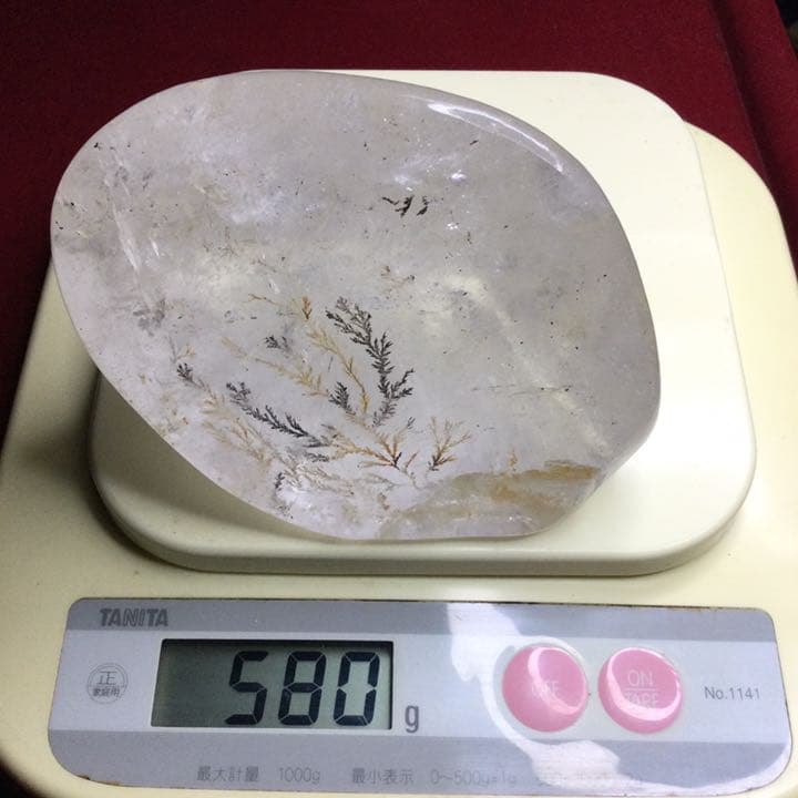虹入り水晶　デンドリチッククォーツ　ヒマラヤ水晶　置物 580g 手のひらサイズ