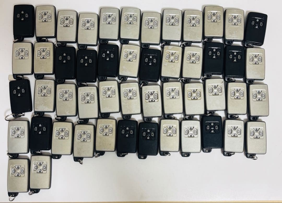 トヨタ純正スマートキー (*合計50個)