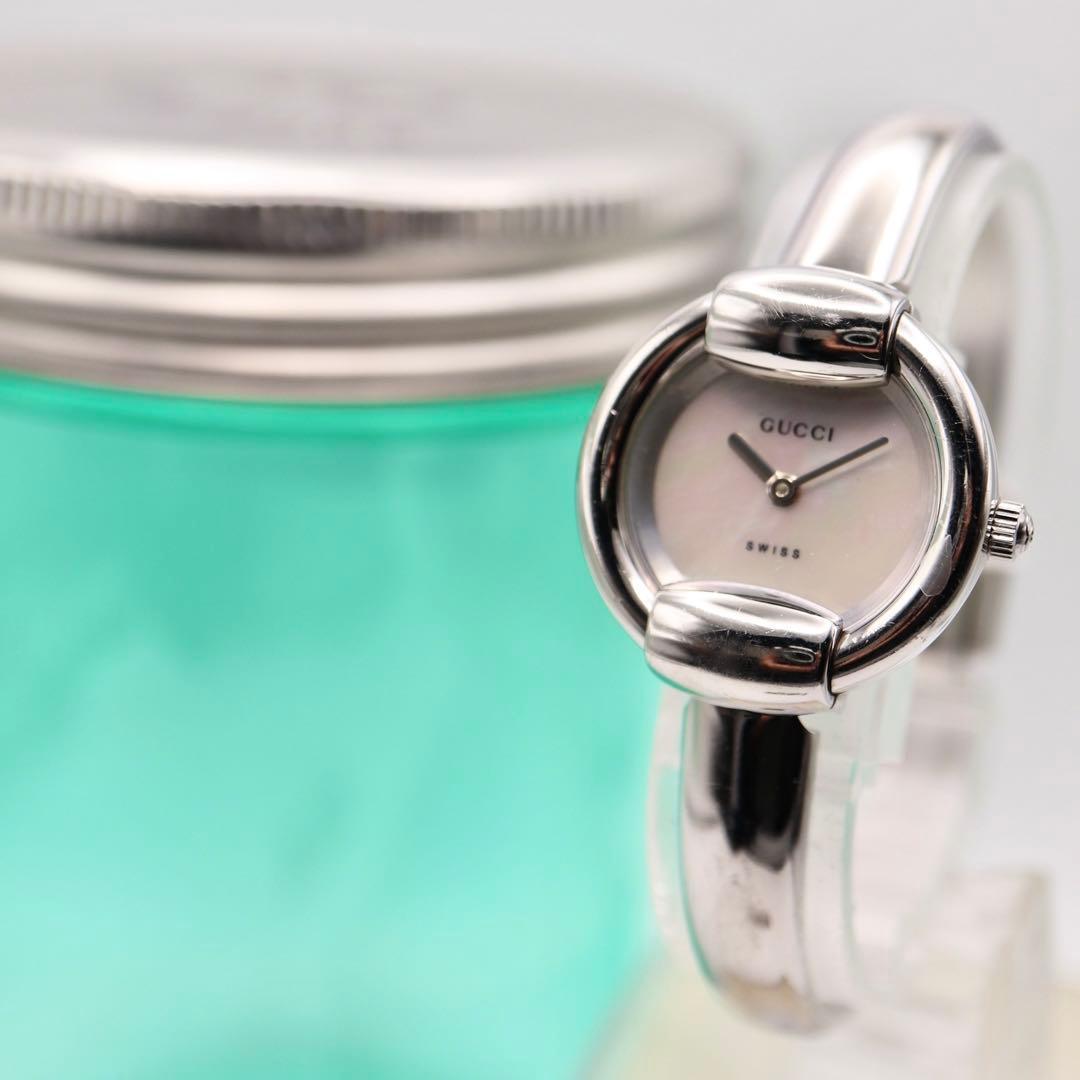 GUCCI シェル シルバー ラウンド レディース 腕時計 1317