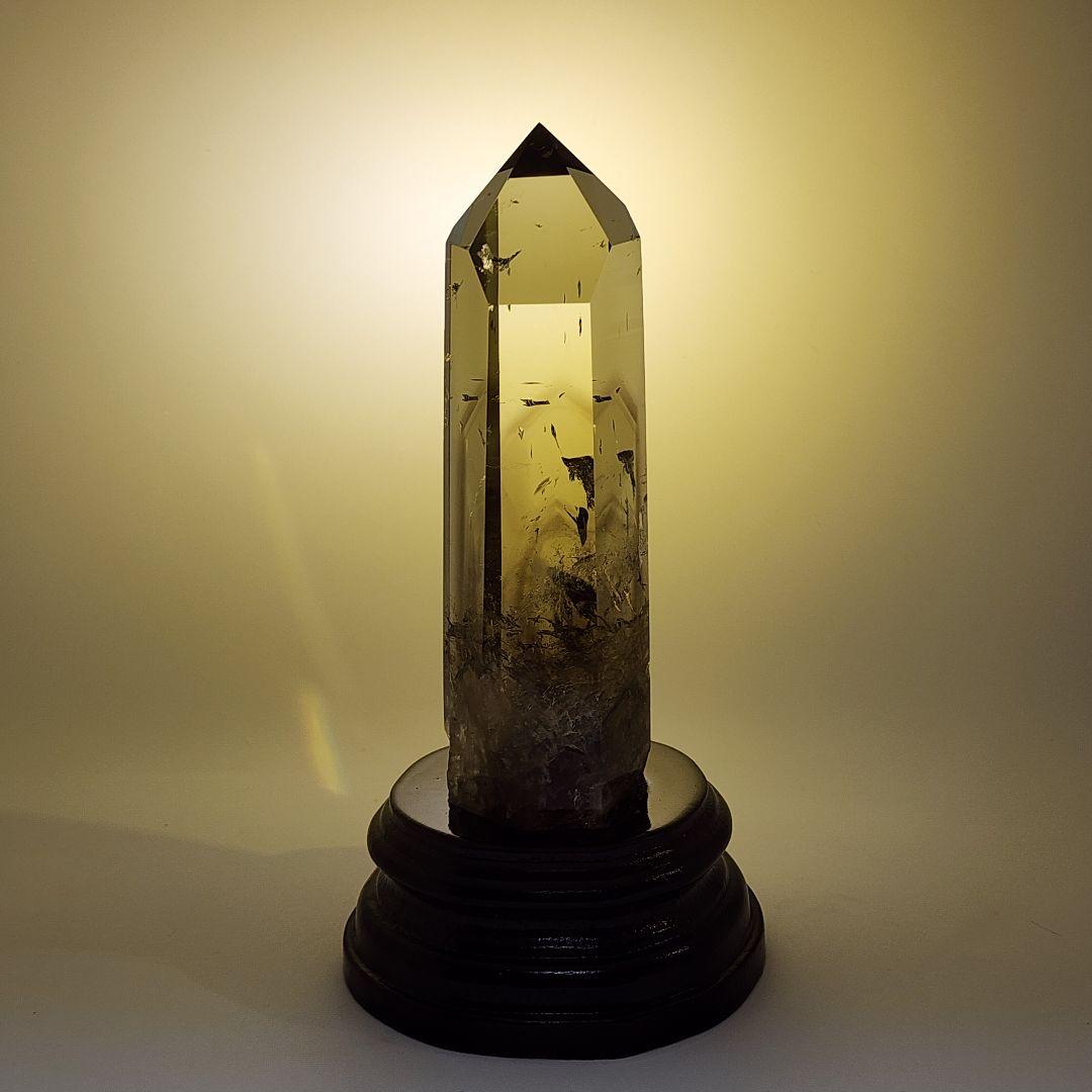 透明度抜群！スモーキーシトリン ファントム入り 専用台座とスポットライトセットで