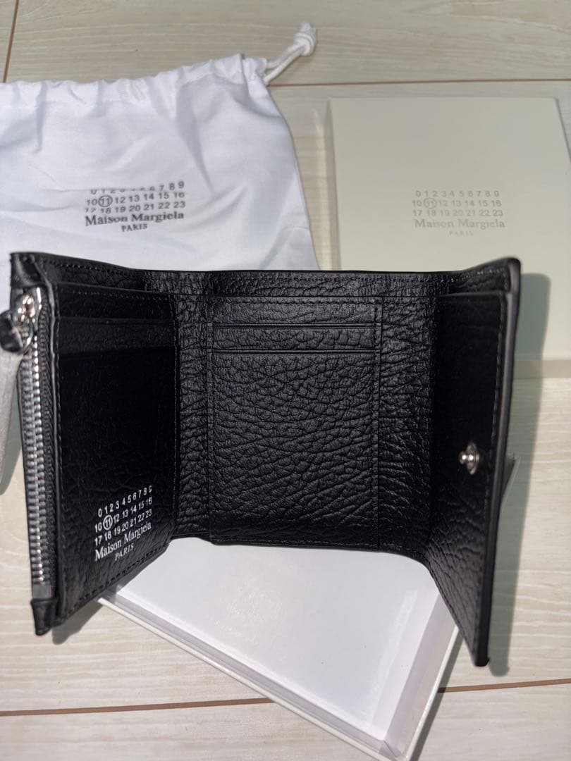 マルジェラ 三つ折り財布 黒
