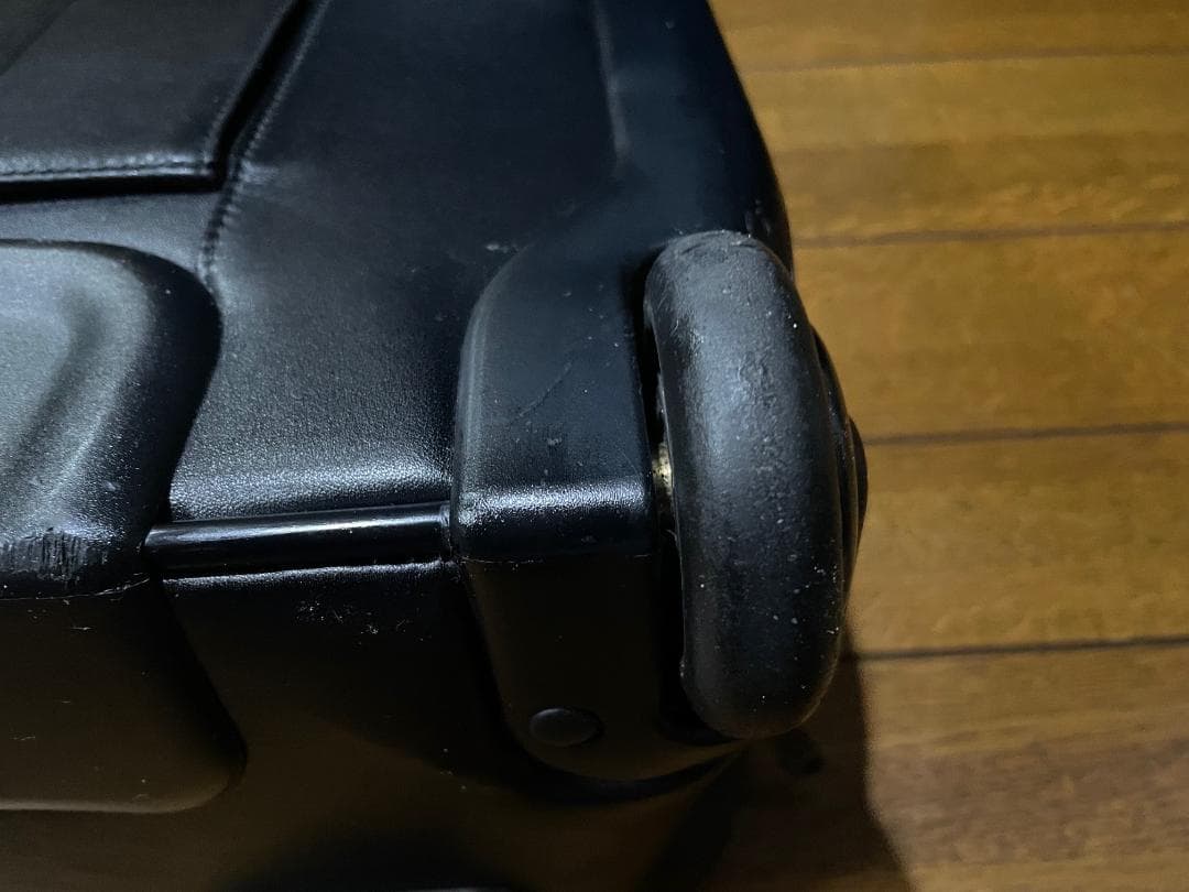 希少質感最高TUMIの良質の本革　TUMI ブラックレザー キャリーケース