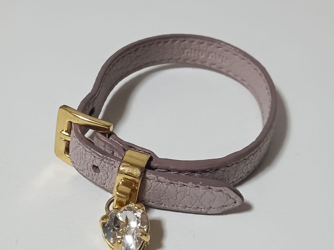 miumiu 　ミュウミュウ　マドラスレザーブレスレット