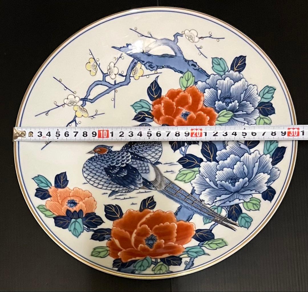 有田焼 染錦花鳥絵 10号飾皿（未使用・吊り下げ加工有・木製飾り足付き）峰山作