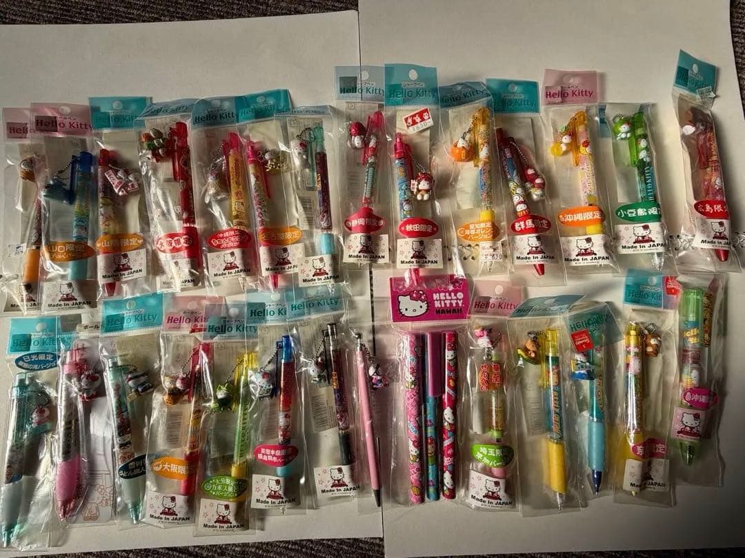 (最終価格)ハローキティ ご当地キティ　ボールペンシャーペンセット