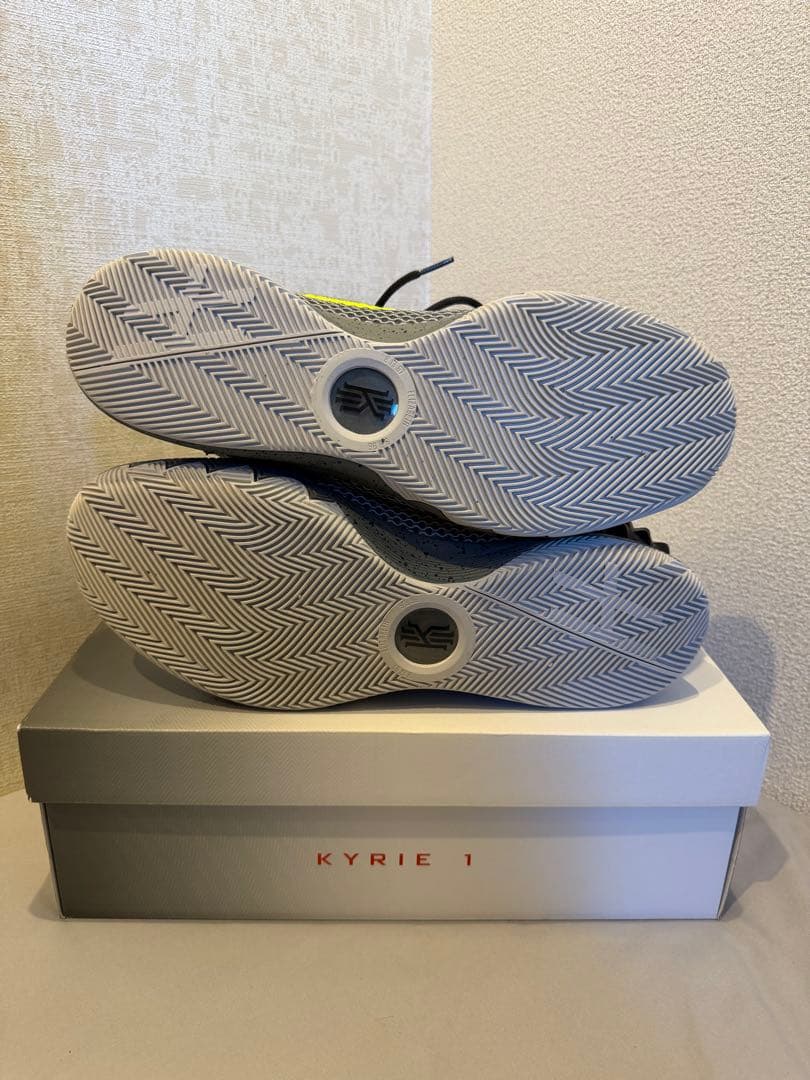 NIKE Kyrie 1 カイリー1 バスケットボールシューズ バッシュ 箱付き