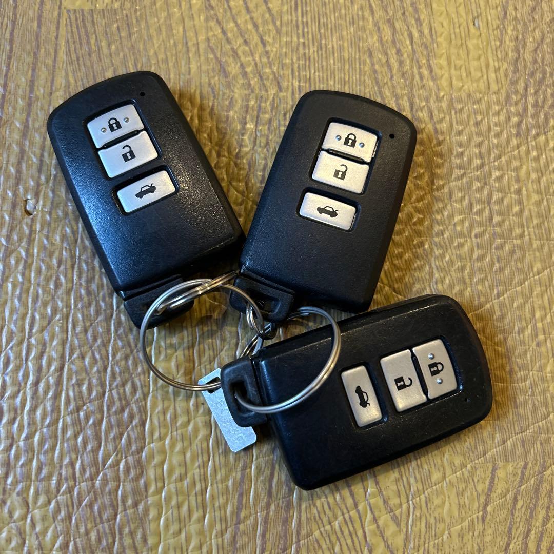 トヨタ　クラウン　純正　スマートキー　3個セット　001-A00237 （54）