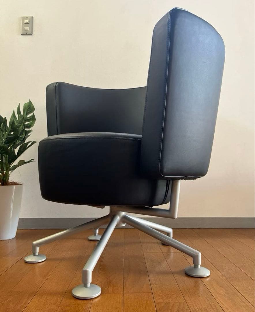 COR CIRCO コア ラウンジチェア　② ポストモダン　52万　革張り 北欧