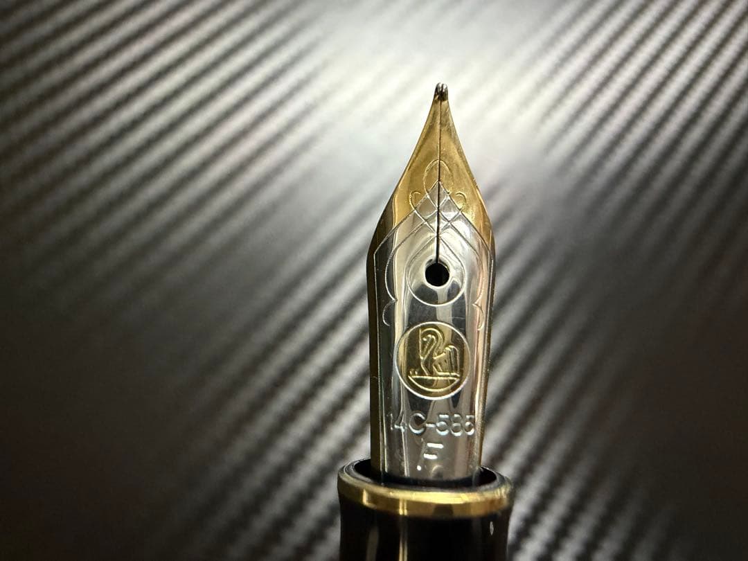 未使用に近い ペリカン スーベレーン M320 グリーン F 細字 万年筆