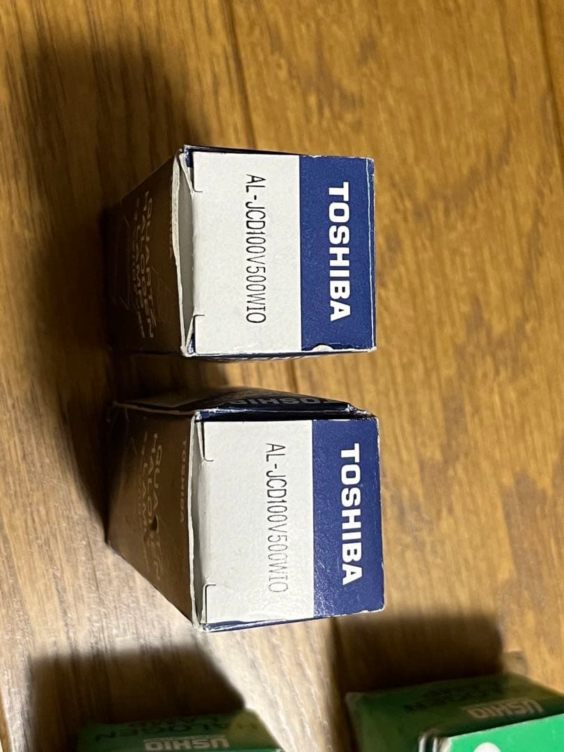 イオライト 3灯　TOSHIBA