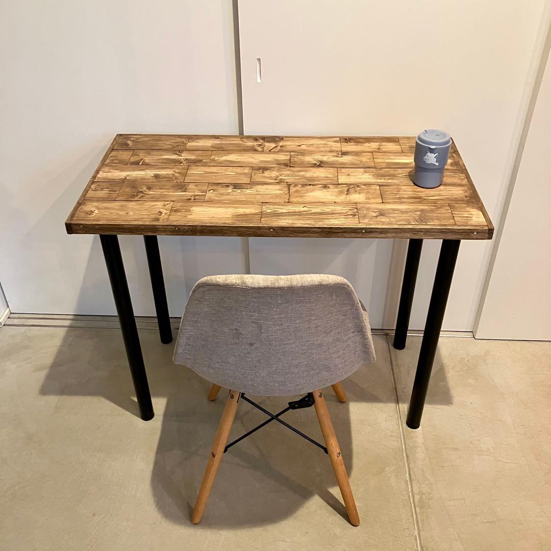 1/25まで！インダストリアル！無垢材のカフェテーブル【ハンドメイド家具】