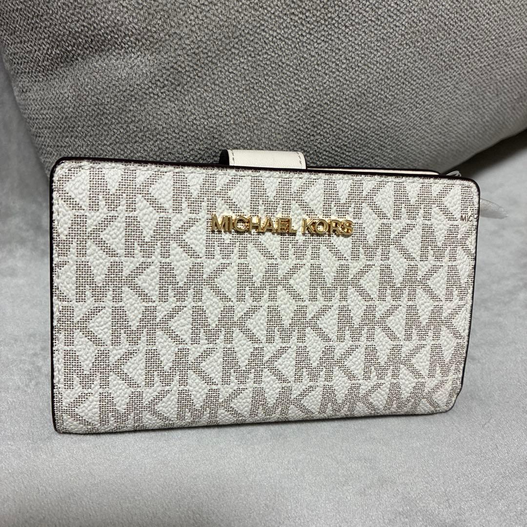 マイケルコース　二つ折り財布