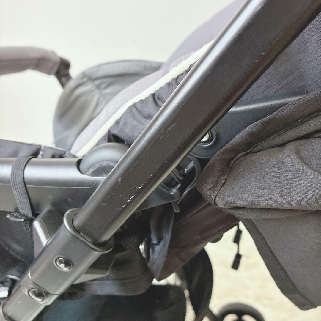 アップリカ 超軽量ベビーカー カルーンエアー チェックブラック