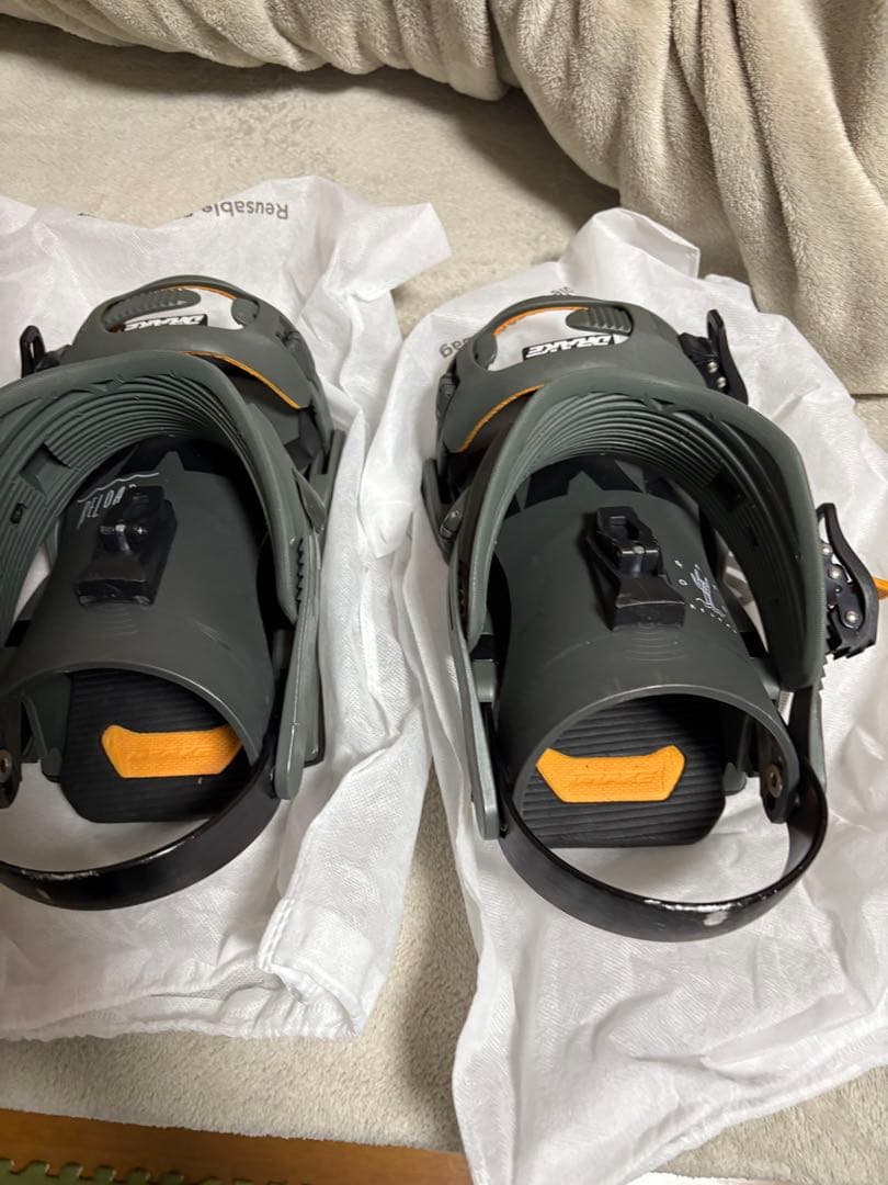 スノーボード ビンディング グレー