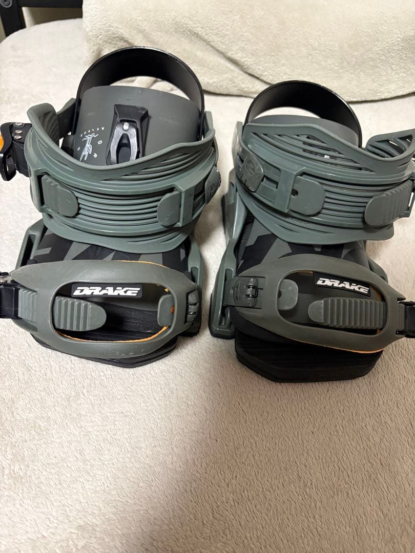 スノーボード ビンディング グレー