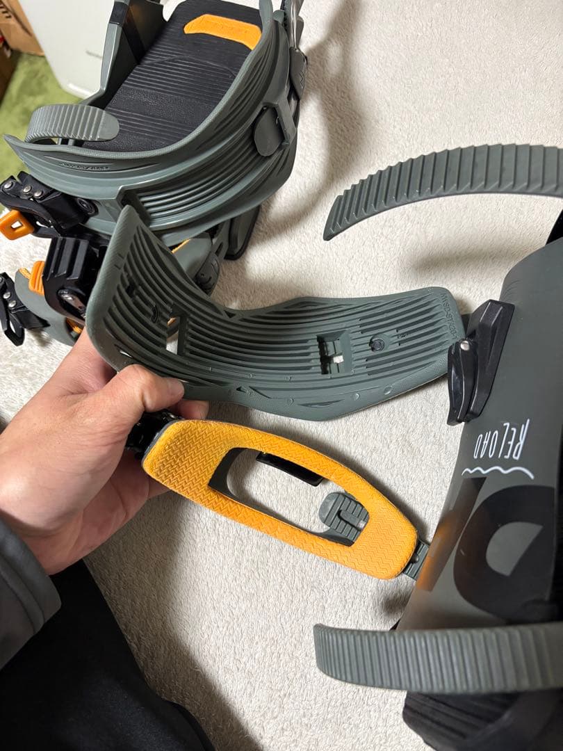 スノーボード ビンディング グレー