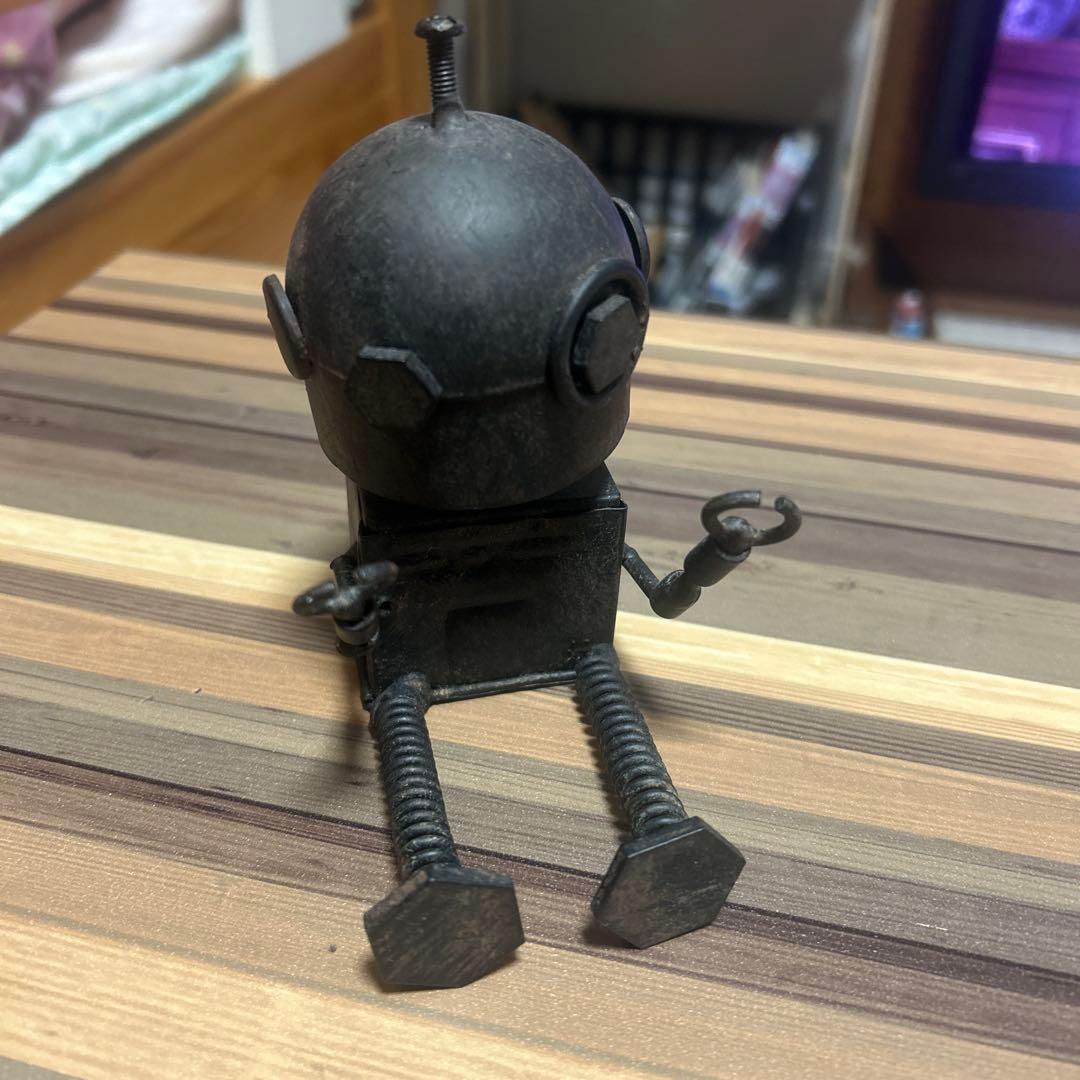 金属製ロボット型オーナメント
