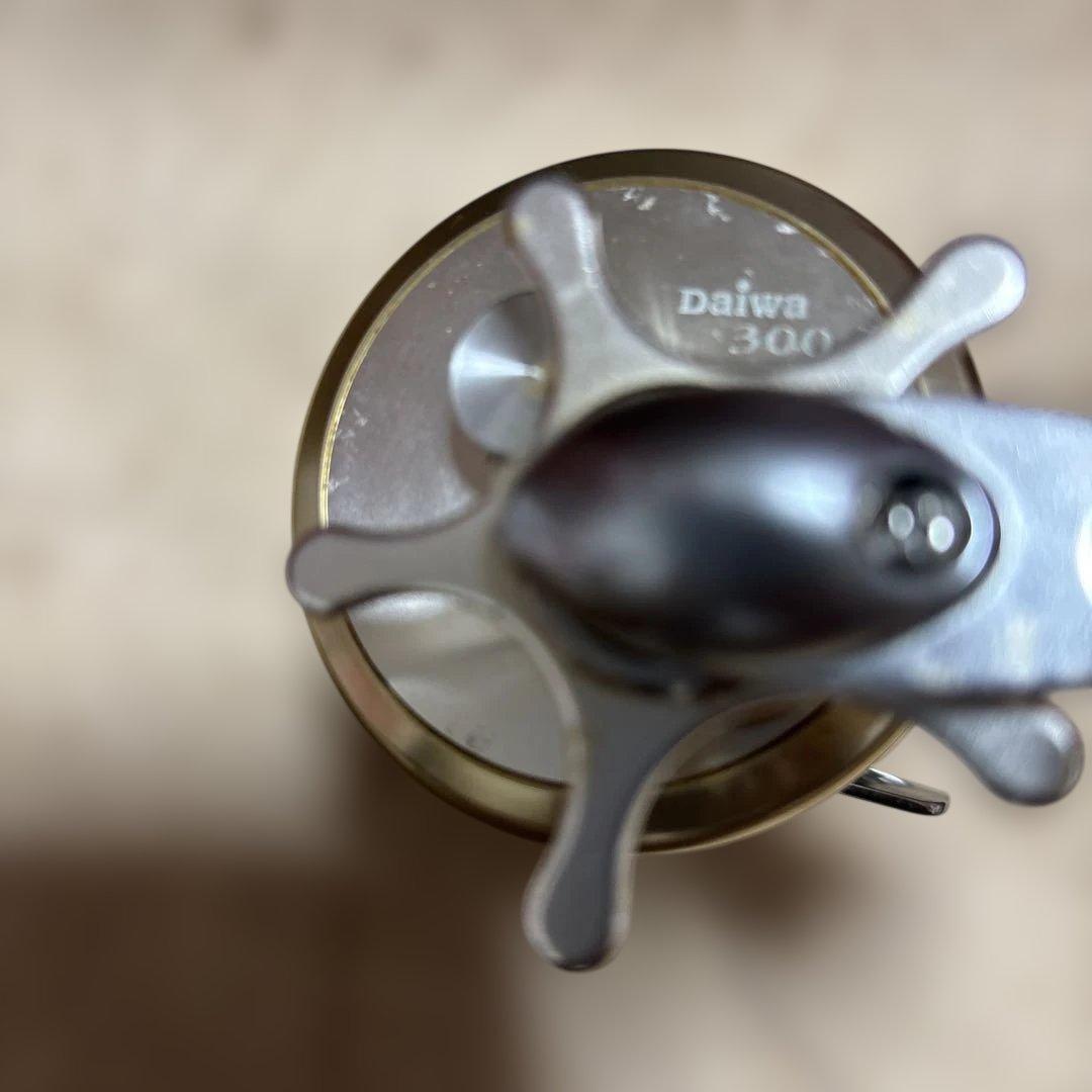 ダイワ ミリオネアCVZ 300（パワーハンドル）