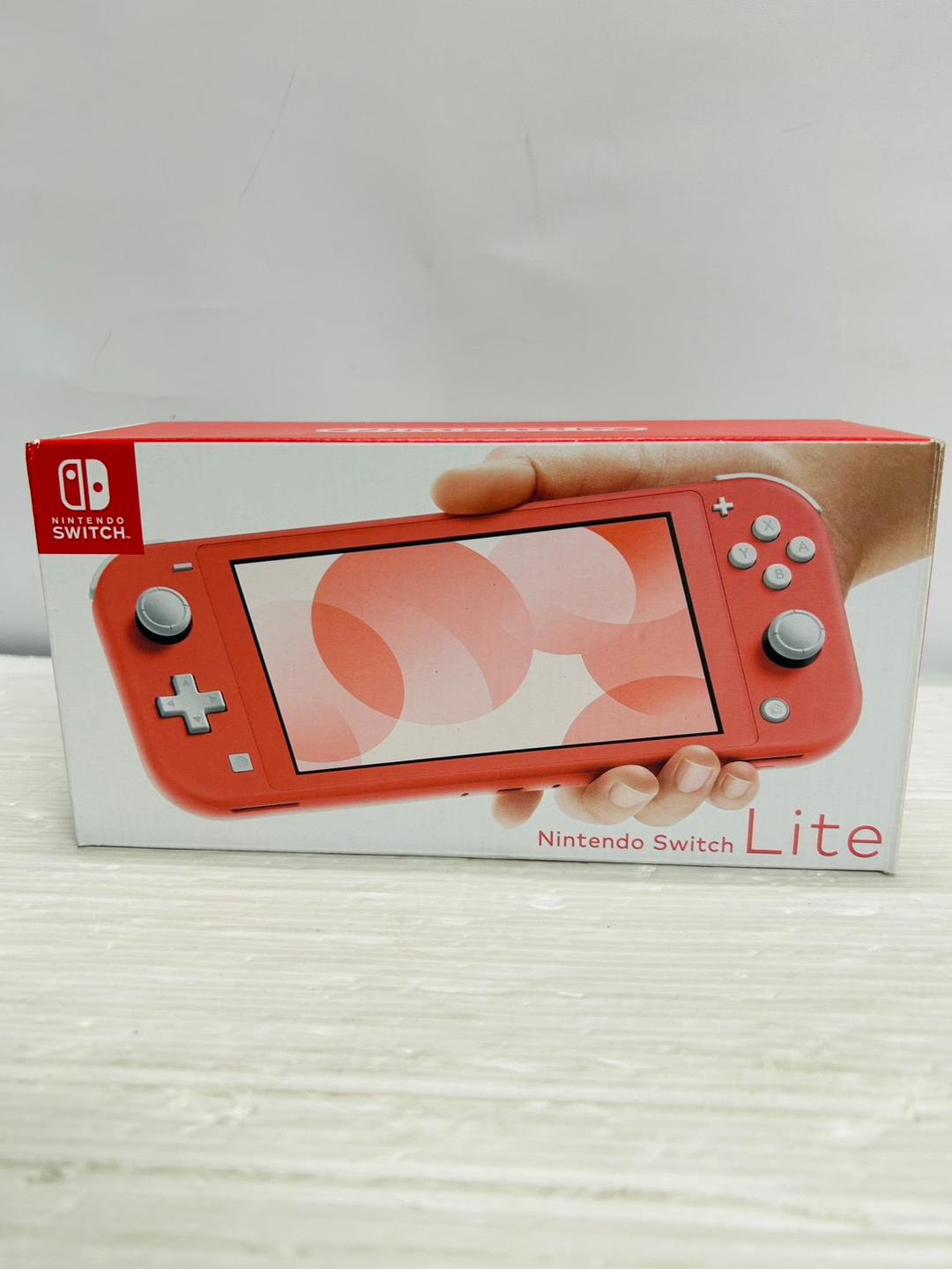 ★未使用品★極美品Nintendo Switch Lite コーラル