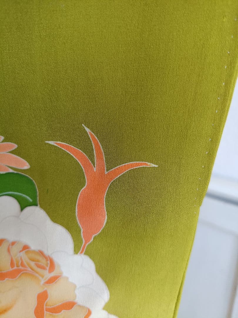 アンティーク大正ロマン☆抹茶色にぼかし　刺繍着物単品