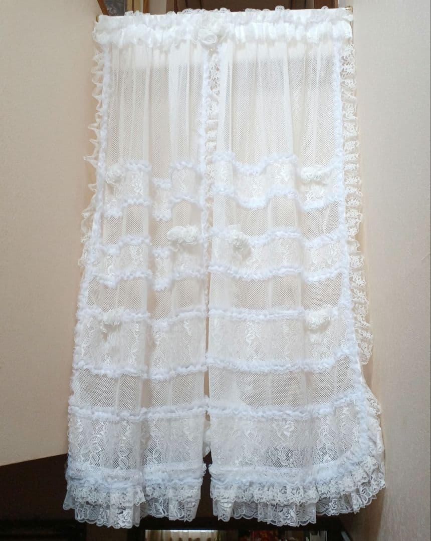 カフェカーテン【梅ばあちゃん様　オーダー品　可愛いフリフリレースのれん】