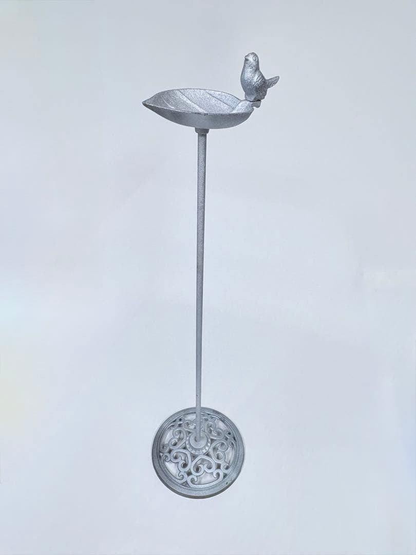 バードバス　金属製 葉と小鳥　ガーデニング　水浴び　野鳥