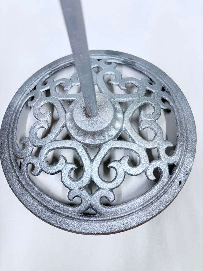 バードバス　金属製 葉と小鳥　ガーデニング　水浴び　野鳥