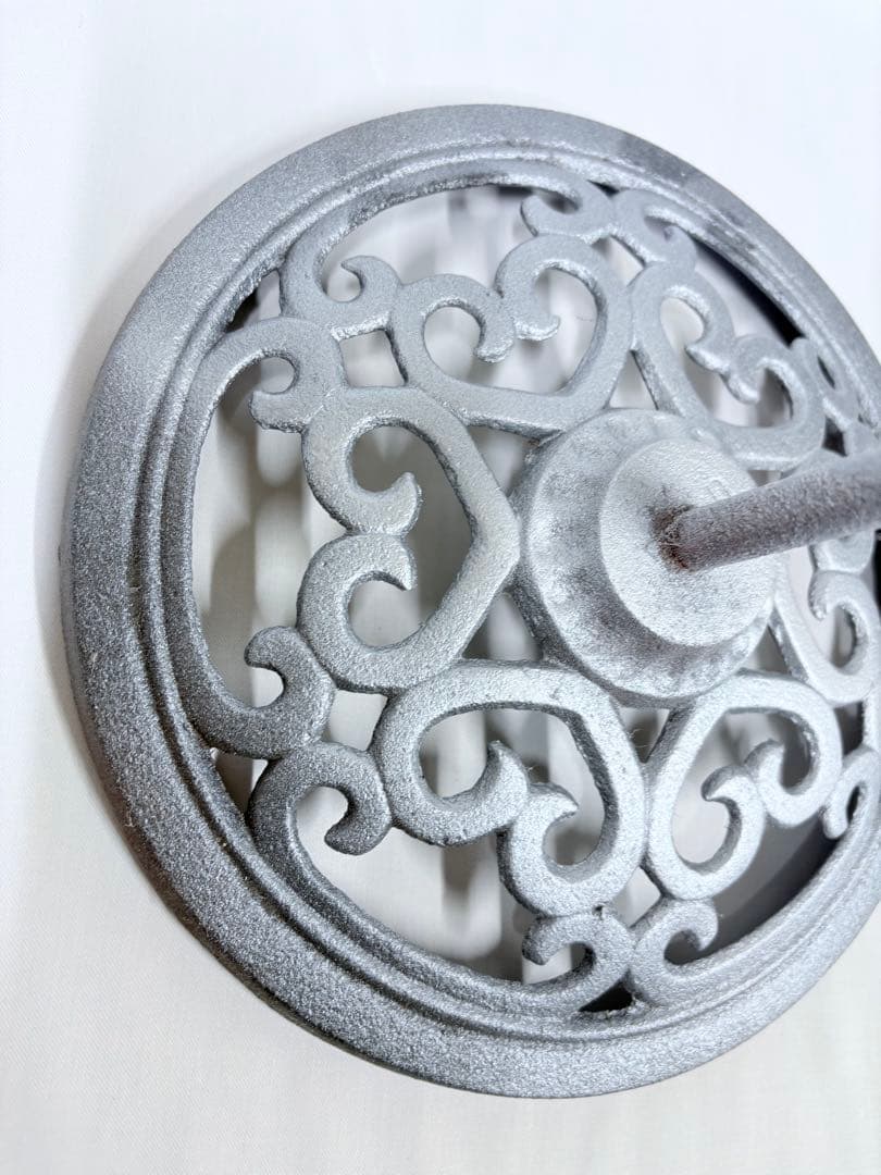 バードバス　金属製 葉と小鳥　ガーデニング　水浴び　野鳥