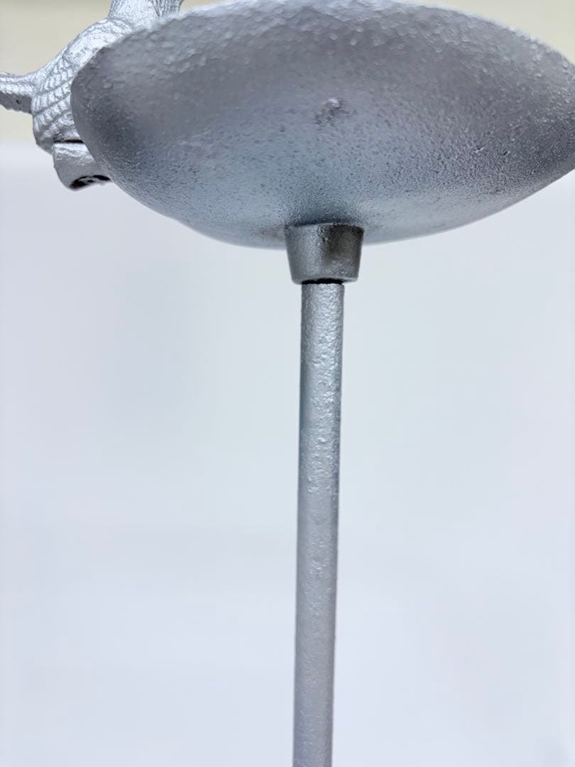 バードバス　金属製 葉と小鳥　ガーデニング　水浴び　野鳥