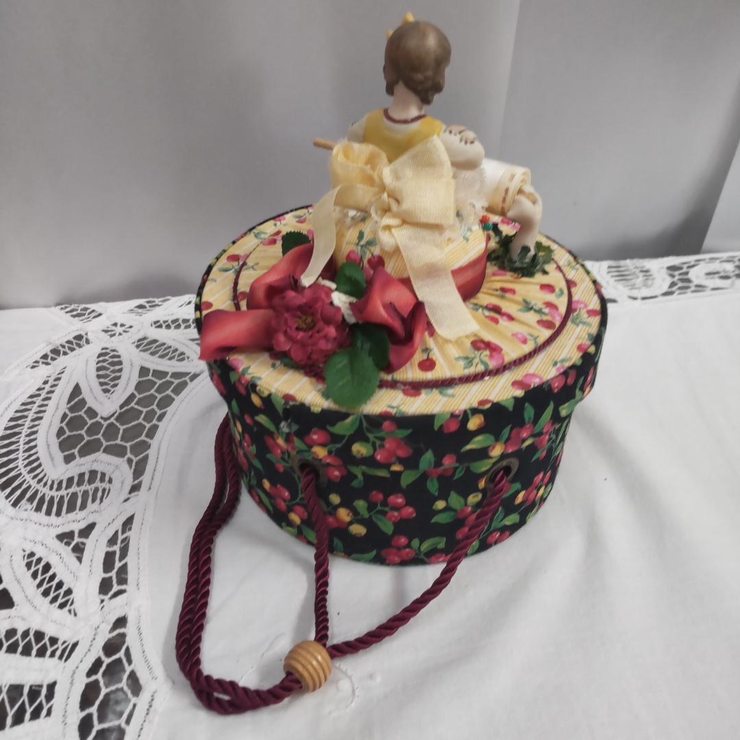 ソーイングボックス　カルトナージュ　ハーフドール