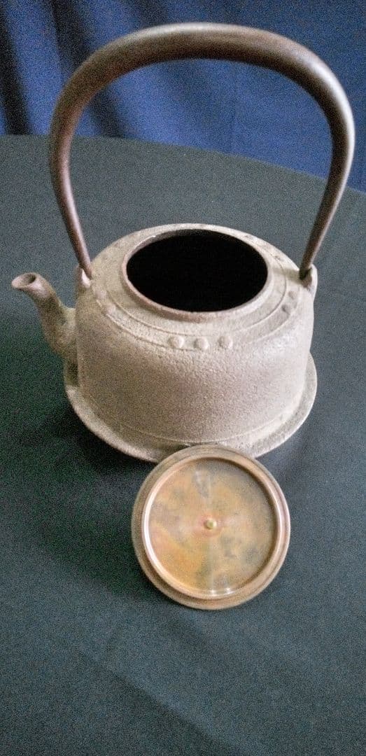 山形、長文堂鉄製 丸形鉄瓶 蓋付き、未使用、新品