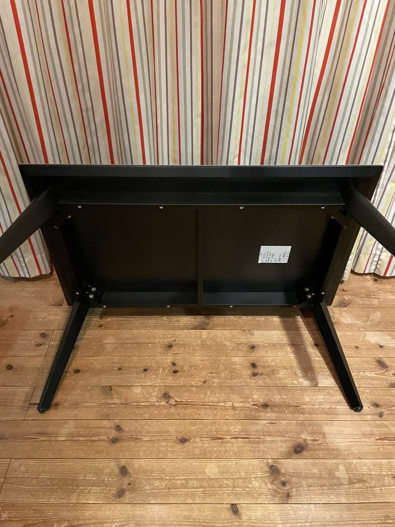 美品　TARNY ターニー セラミックテーブル　ダイニングテーブル