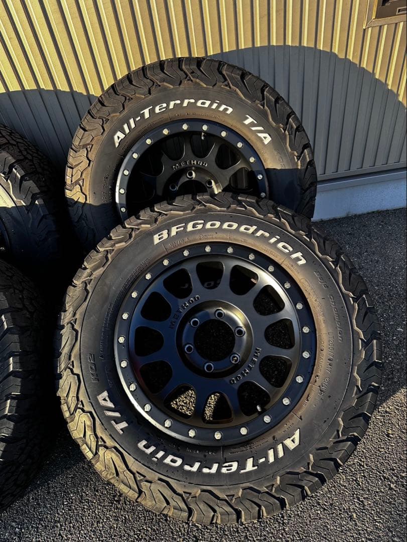 ランドクルーザープラド　ホイール　METHOD RACE WHEELS