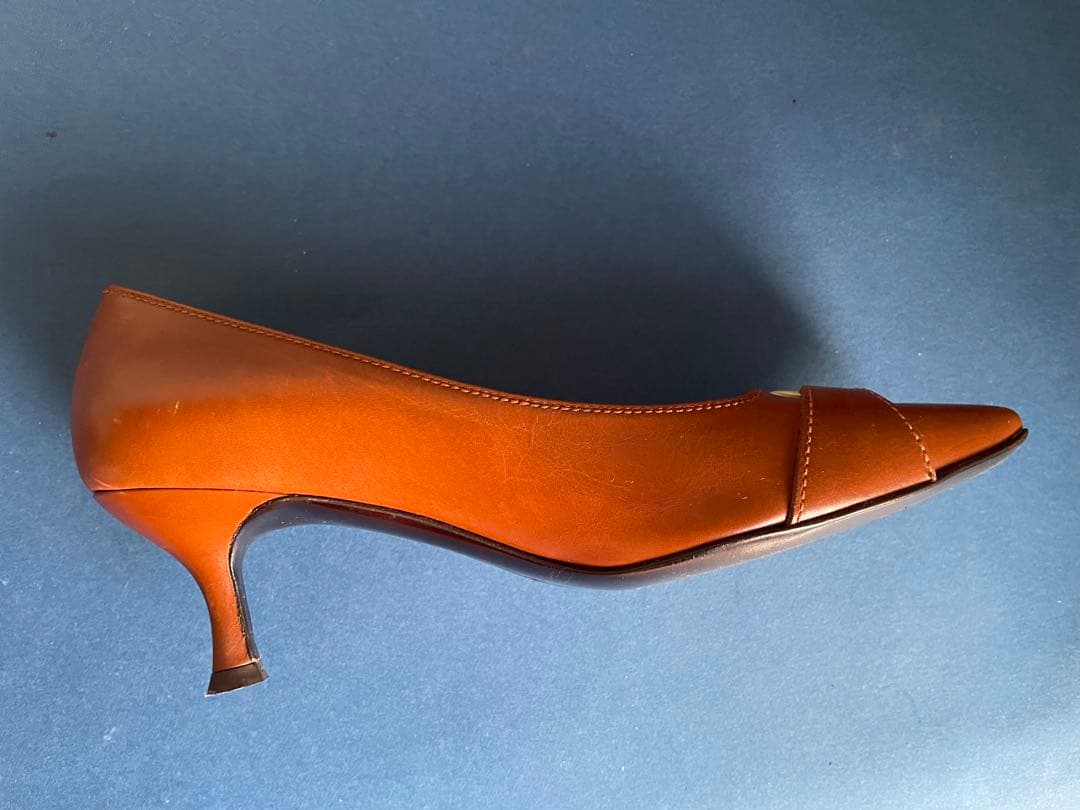 サルバトーレフェラガモ パンプス