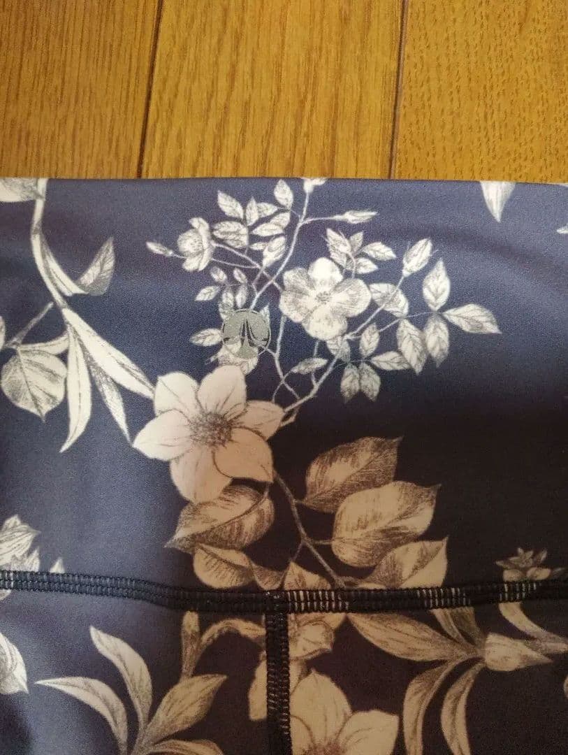 SUKALAスカーラボタニカルガーデンMサイズ（ブラトップ＆レギンス）セット