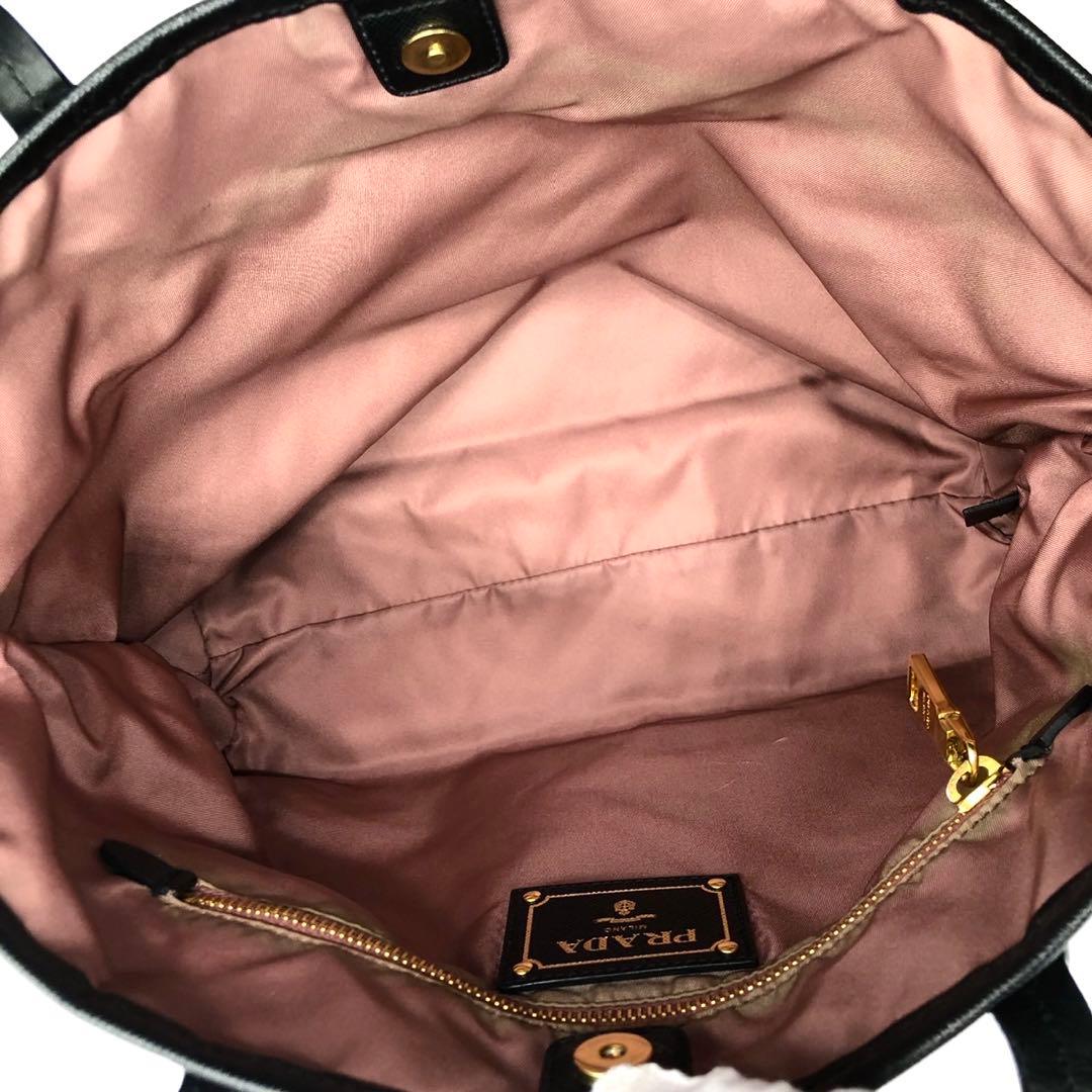 プラダ トートバッグ メタルロゴ ゴールド金具 A4可能 ナイロン レザー 黒