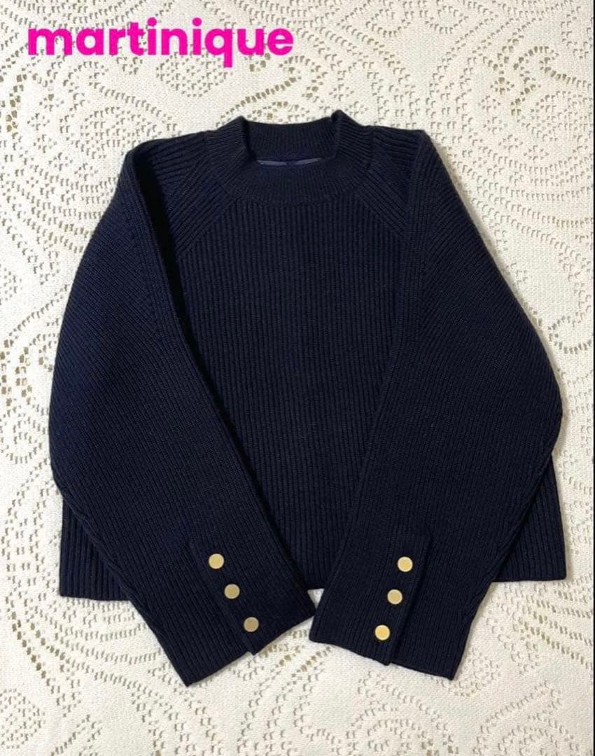 【新品タグ付】 martinique ✴︎ ウール ニット 金ボタン