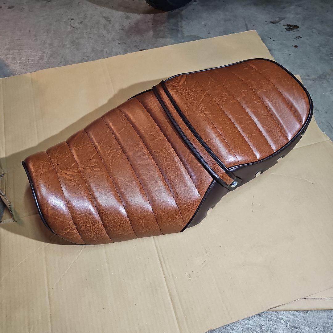 新品 バリオス 1型 タックロール　シート 鋲打ち あんこ抜き ZR250A