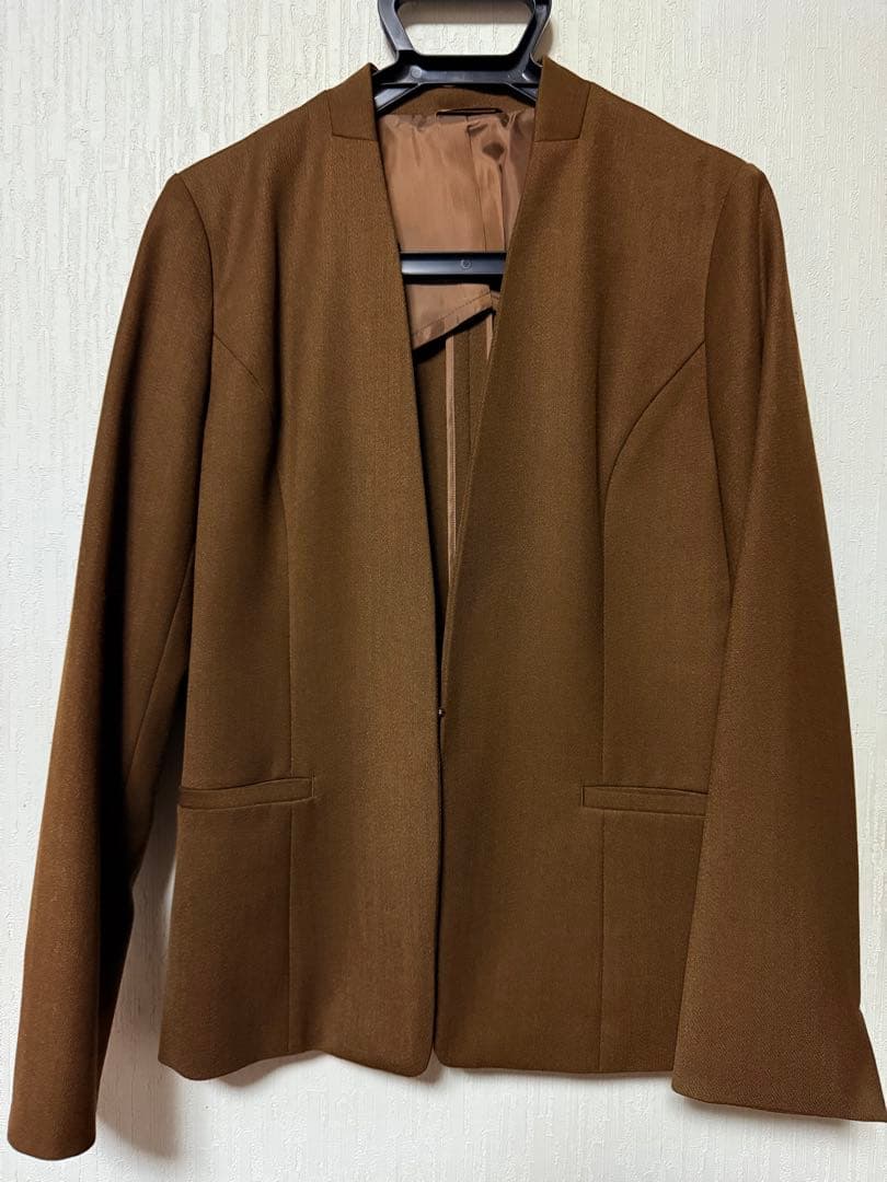 洋服の青山　アンカーウーマン　スーツ