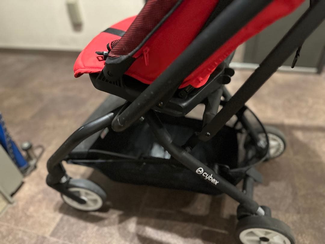 サイベックス cybex EEZY Sフェラーリモデルベビーカー レッド