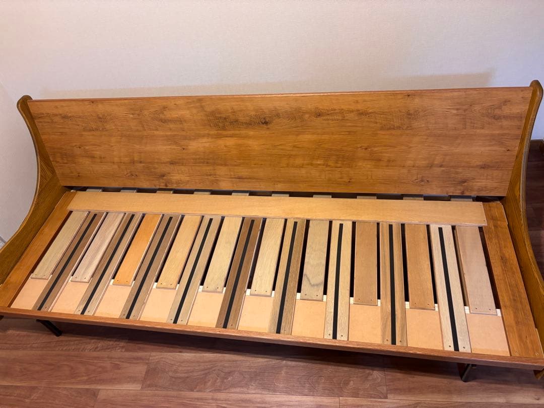 【ピロシキ】アクメファーニチャー