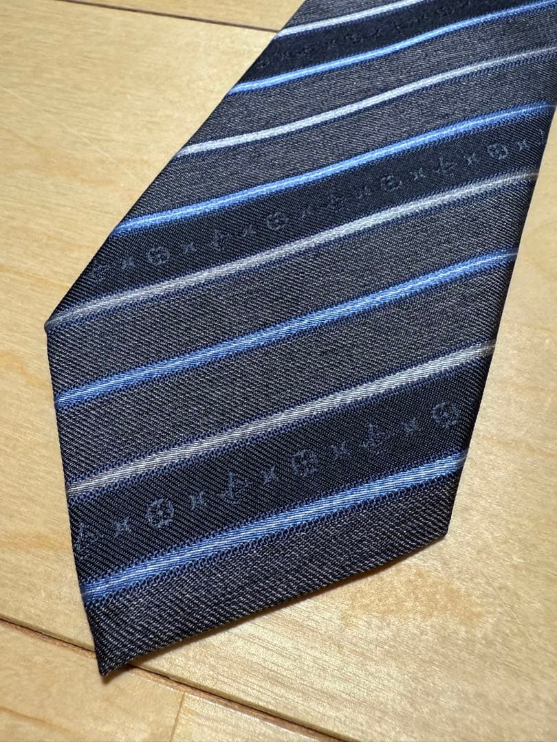 極美品　LOUIS VITTON ネクタイ