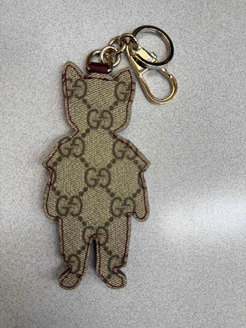 Gucci 猫キャラクター キーホルダー