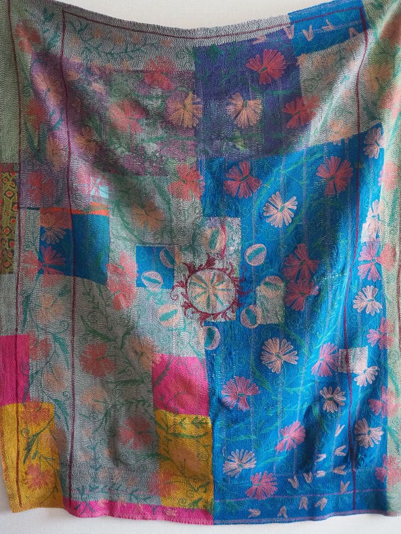 【美品】スザニ刺繍カンタキルト　スザニ刺繍　インド　一点もの