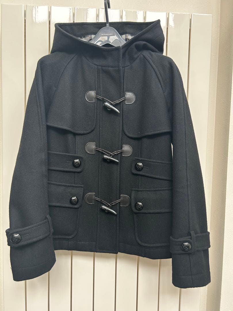 【極美品】バーバリーブルーレベル ショート丈ダッフルコート 黒 クレストブリッジ